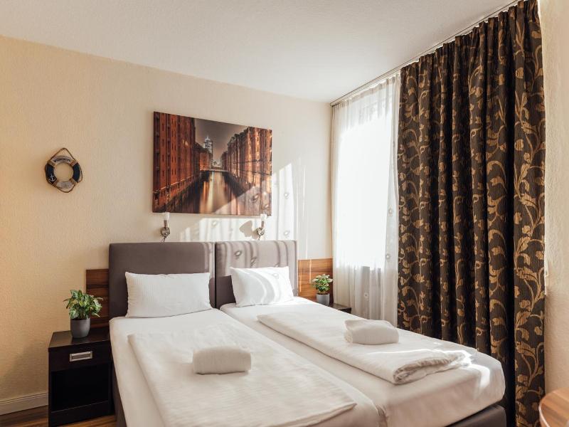 Hotel Hanseat Hamburg image