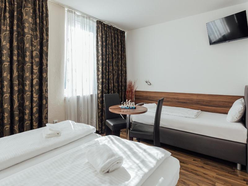 Hotel Hanseat Hamburg image