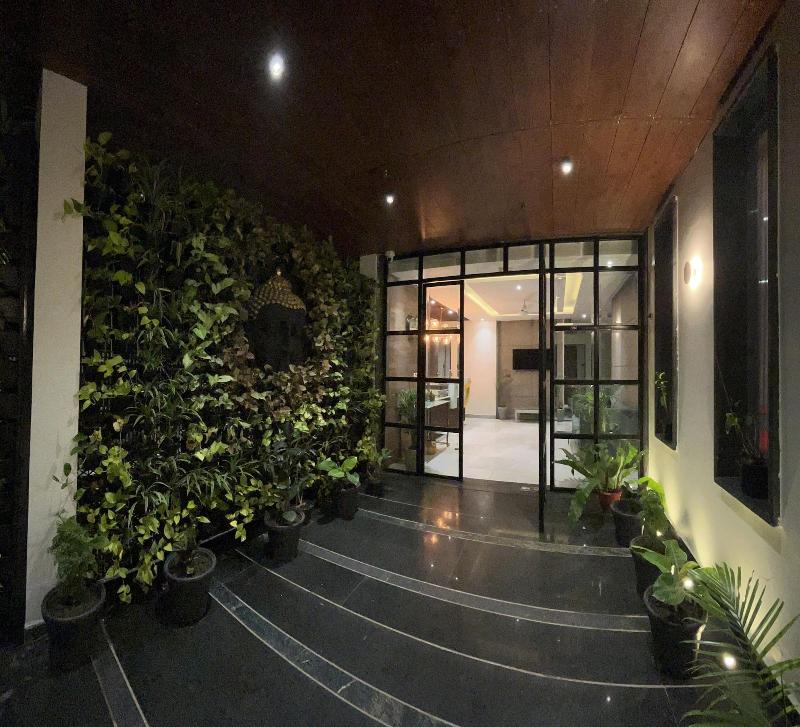 Hotel Lunar Stays image