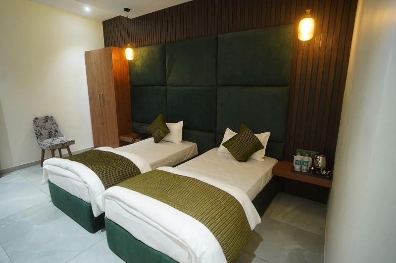 Hotel Lunar Stays image