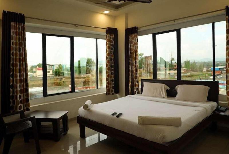 Hotel Krushna Express Inn image
