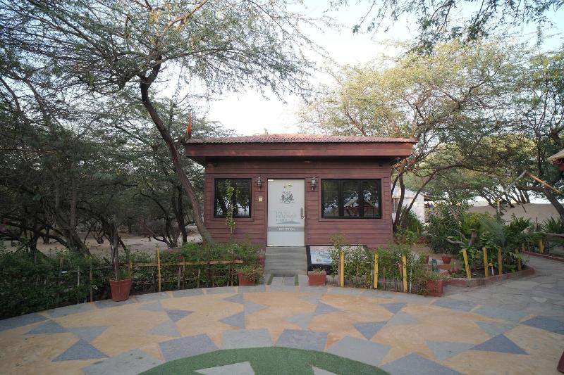 Palace Beach Camp