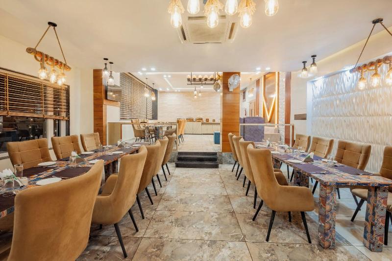 Hotel Vasdaa Grand
