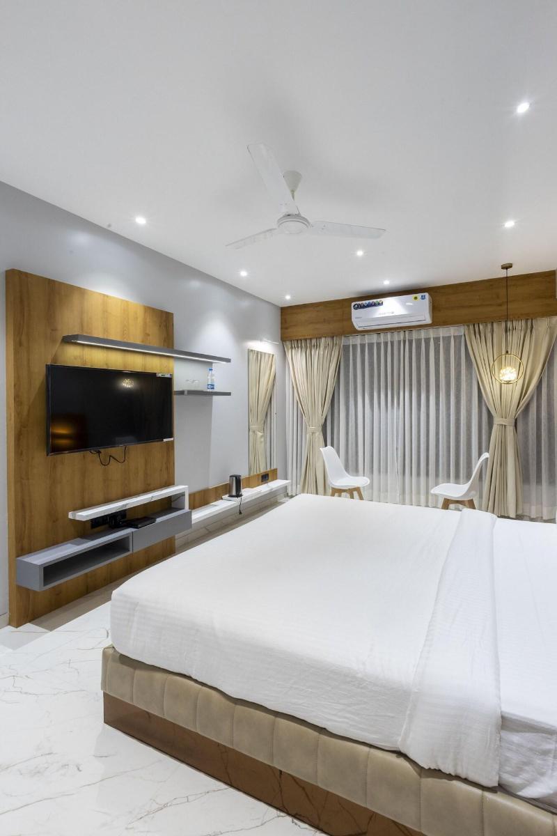 Hotel Opulence image