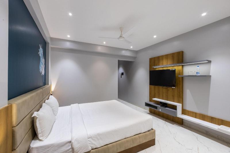 Hotel Opulence image