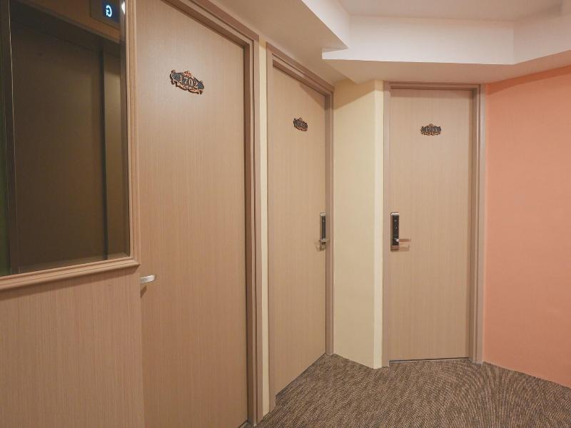 China Rich Hotel image