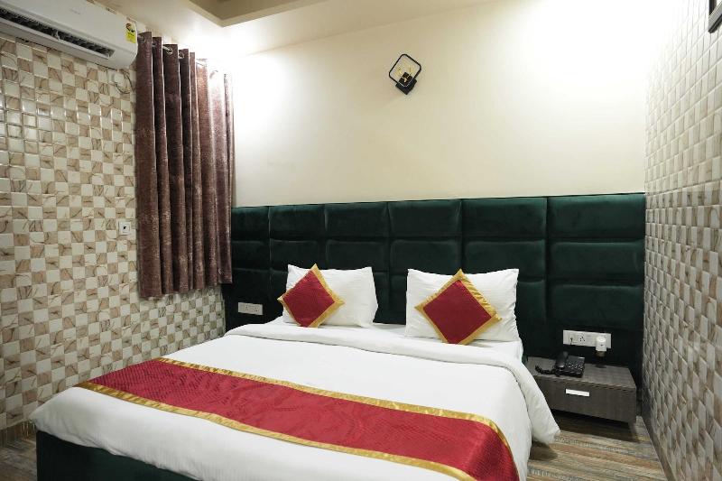 Sarla Hotel Inn image