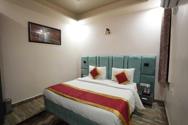 Sarla Hotel Inn image
