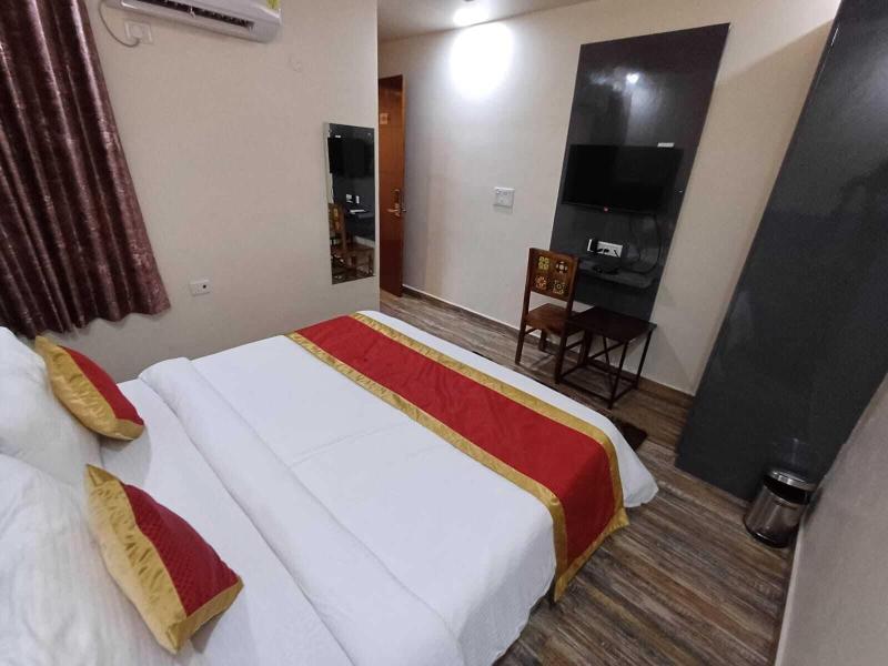 Sarla Hotel Inn image