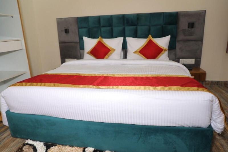 Sarla Hotel Inn image