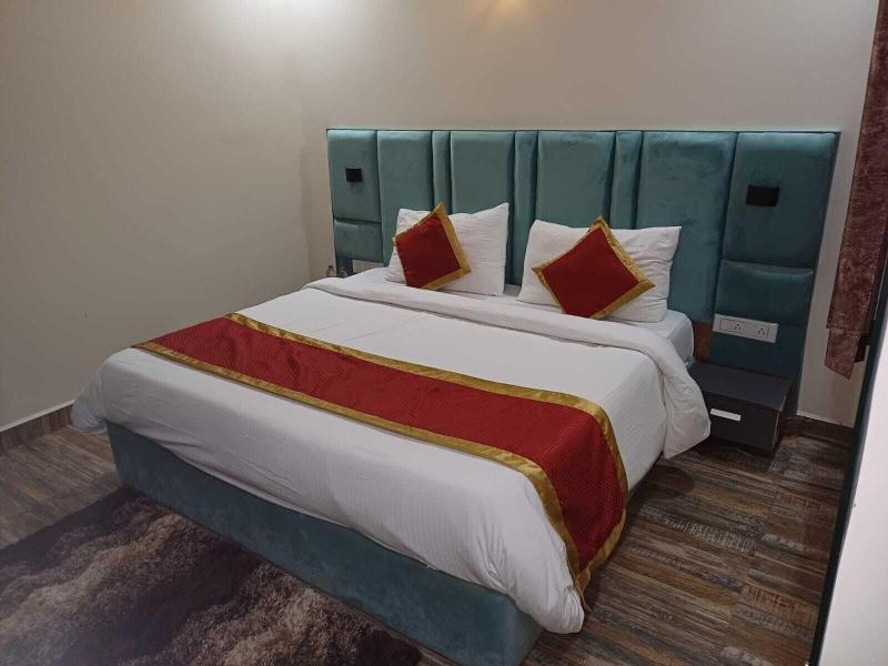 Sarla Hotel Inn image
