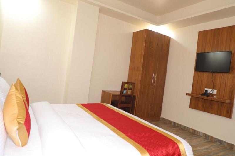 Sarla Hotel Inn image