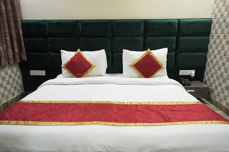 Sarla Hotel Inn image