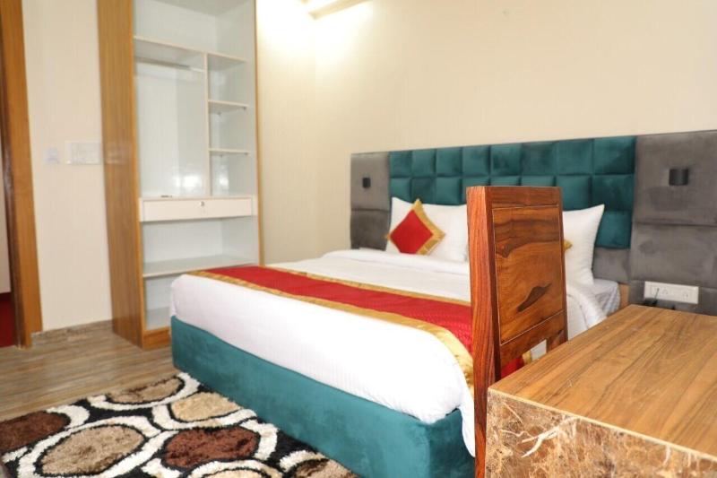 Sarla Hotel Inn image