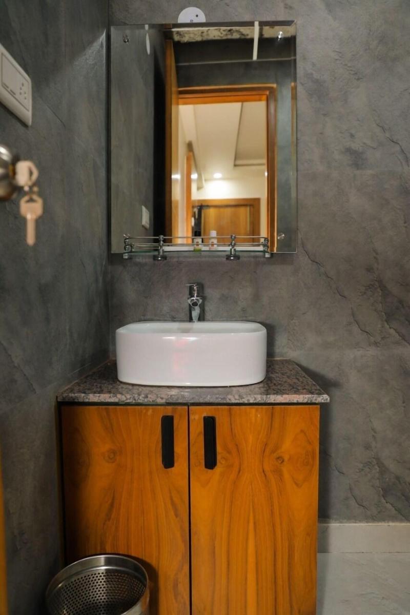 Sarla Hotel Inn image
