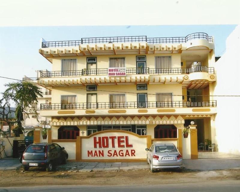 Hotel Man Sagar — general view