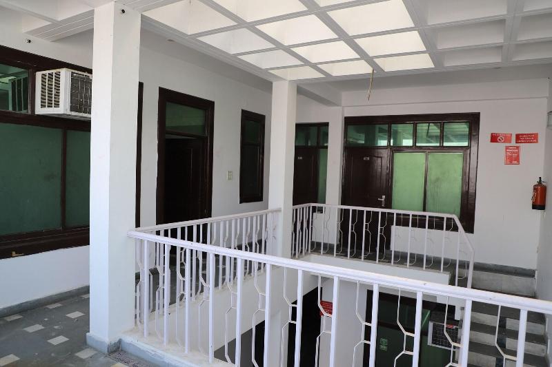Hotel Axiom Prime — general view