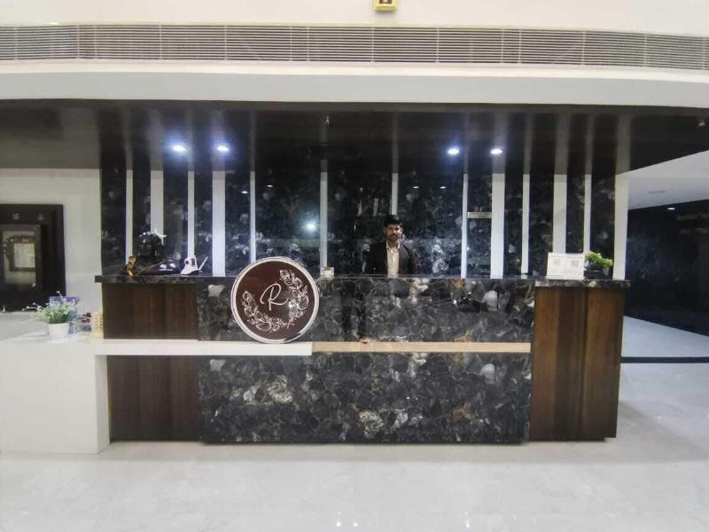 Ratnapriya Hotel And Resort