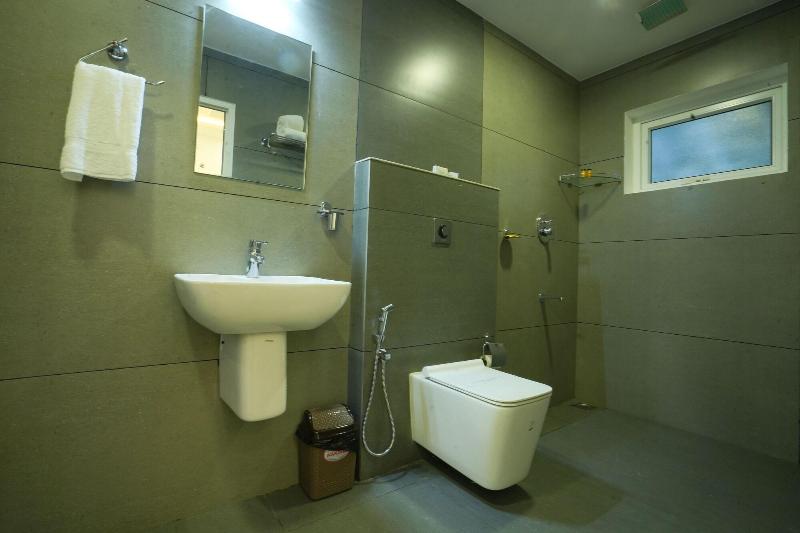 Misty Range Resorts image