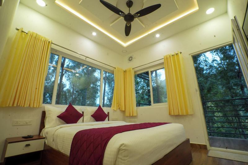 Misty Range Resorts image