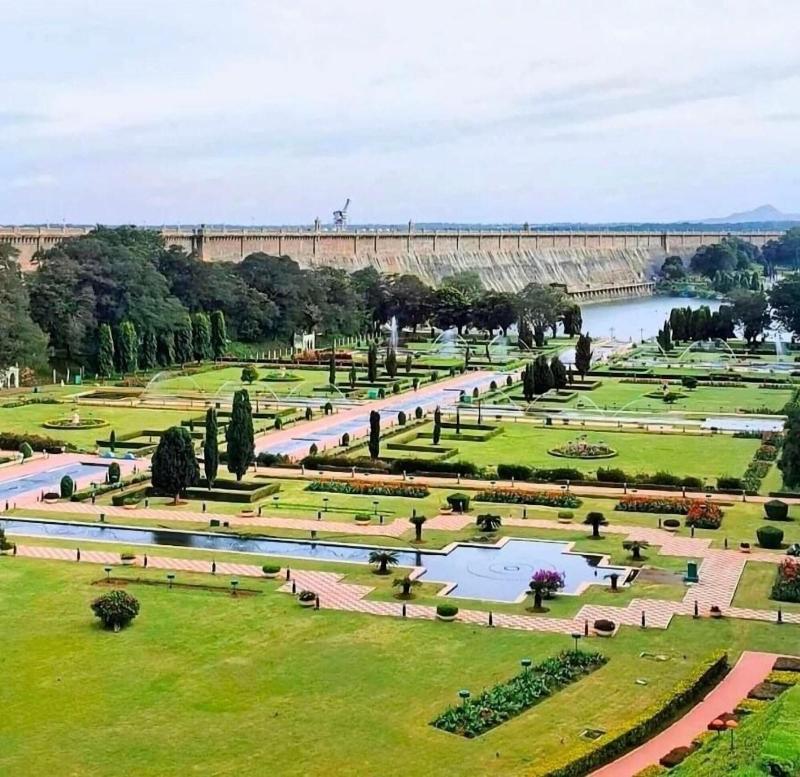 Royal Tusker Luxury Service Apartments image