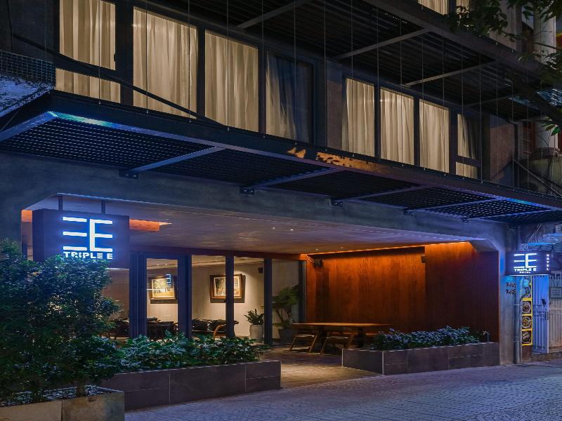 Triple E Hotel Metro Ben Thanh image