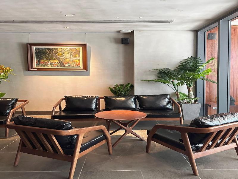Triple E Hotel Metro Ben Thanh image