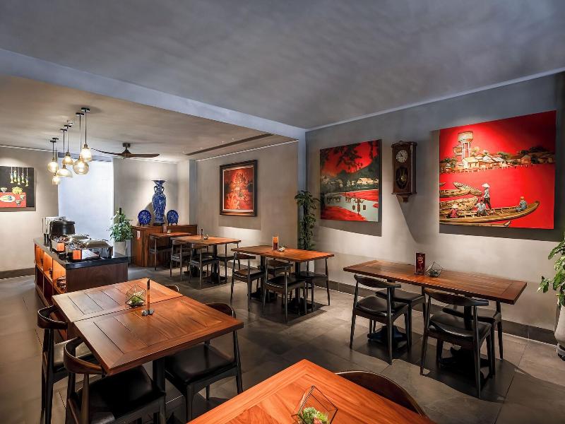 Triple E Hotel Metro Ben Thanh image