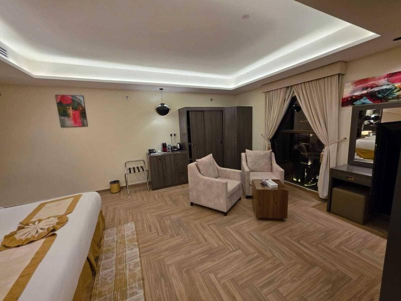 Golden Elite Hotel image