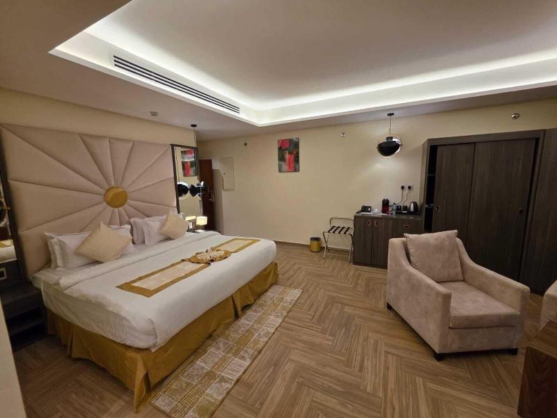Golden Elite Hotel image
