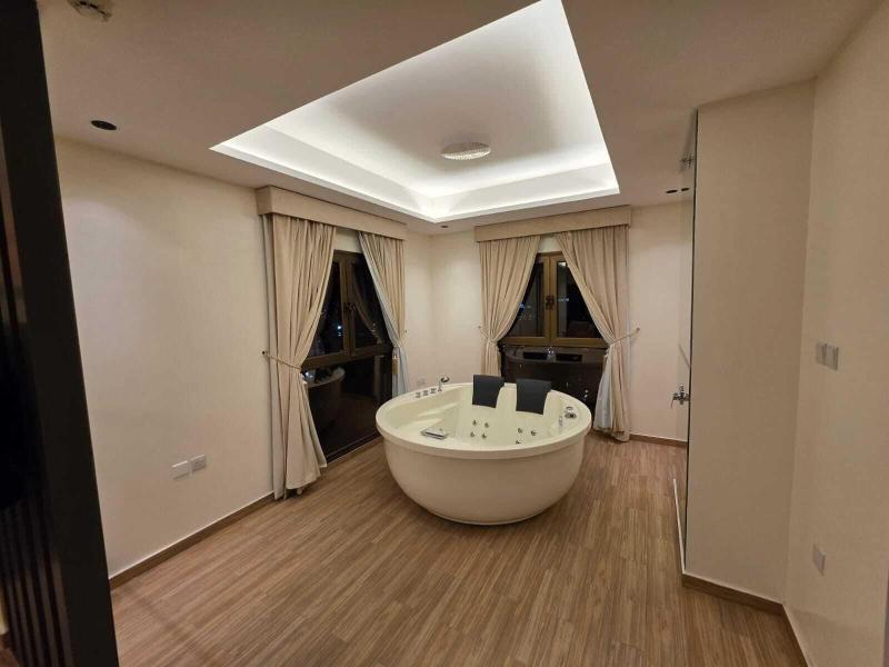 Golden Elite Hotel image
