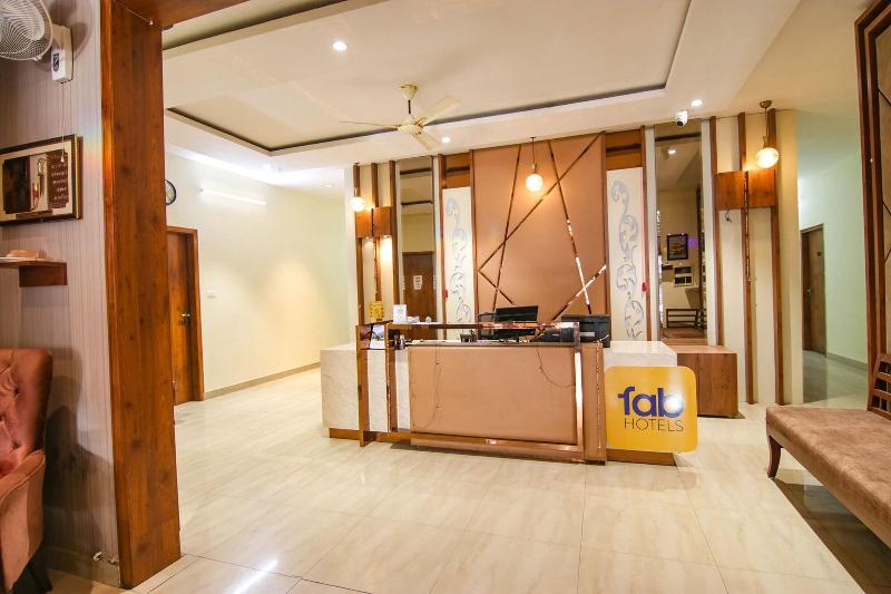 Fabhotel K9 Regency