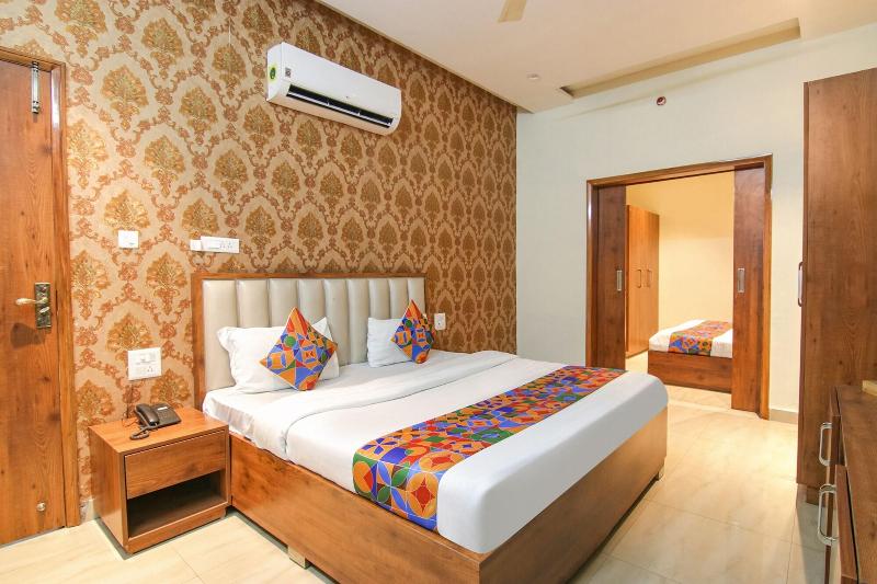 Fabhotel K9 Regency — exterior view