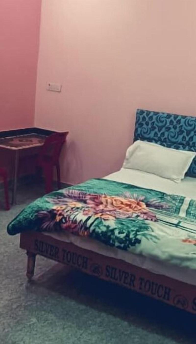 Shri Laddu Gopal Guest House