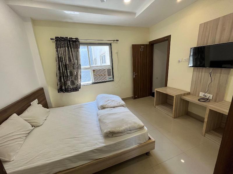 Hotel Pratap Heights 4