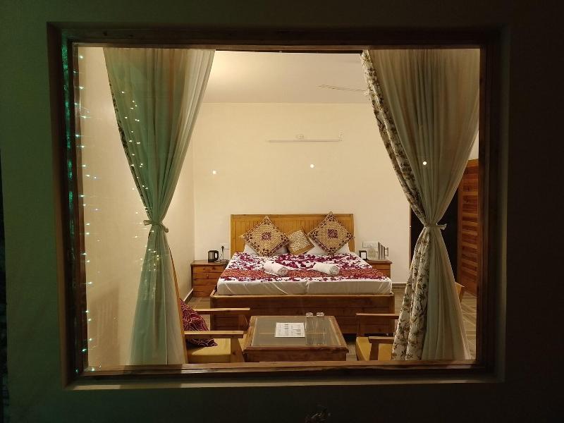 Elegance Retreat Manali Luxury Stay image