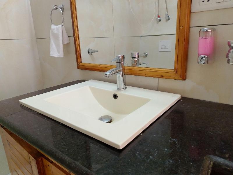 Elegance Retreat Manali Luxury Stay image