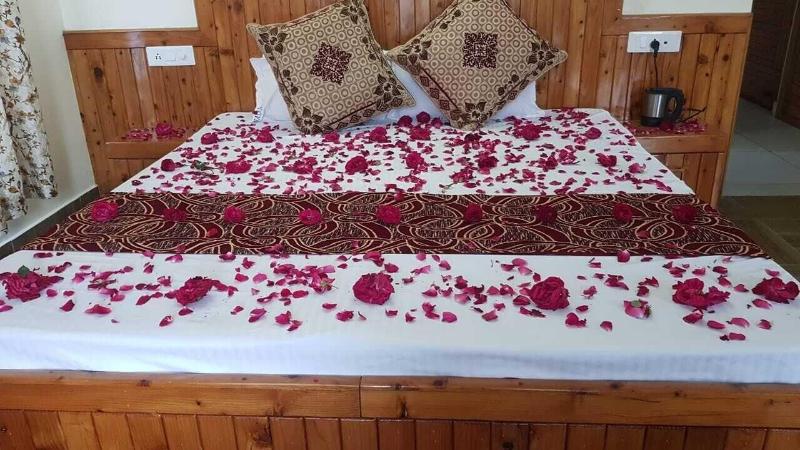 Elegance Retreat Manali Luxury Stay image