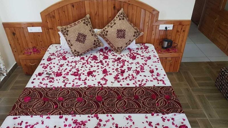 Elegance Retreat Manali Luxury Stay image