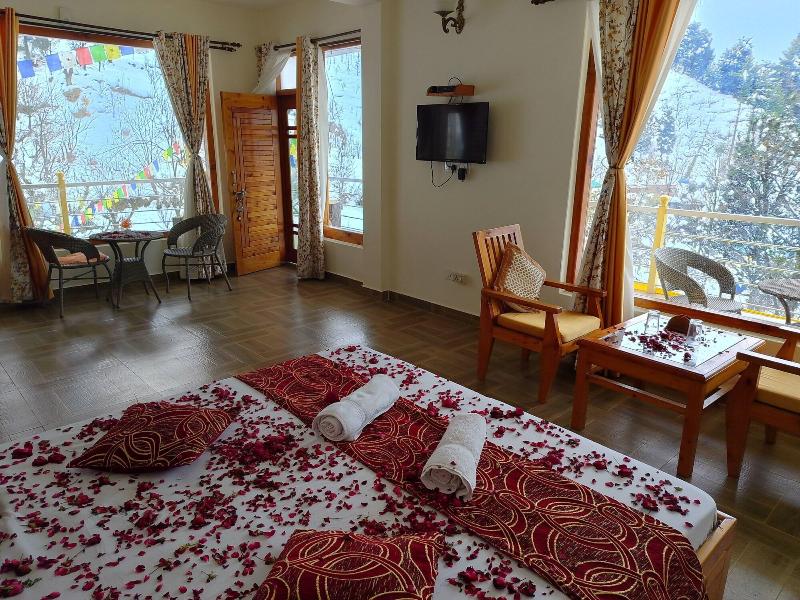 Elegance Retreat Manali Luxury Stay image