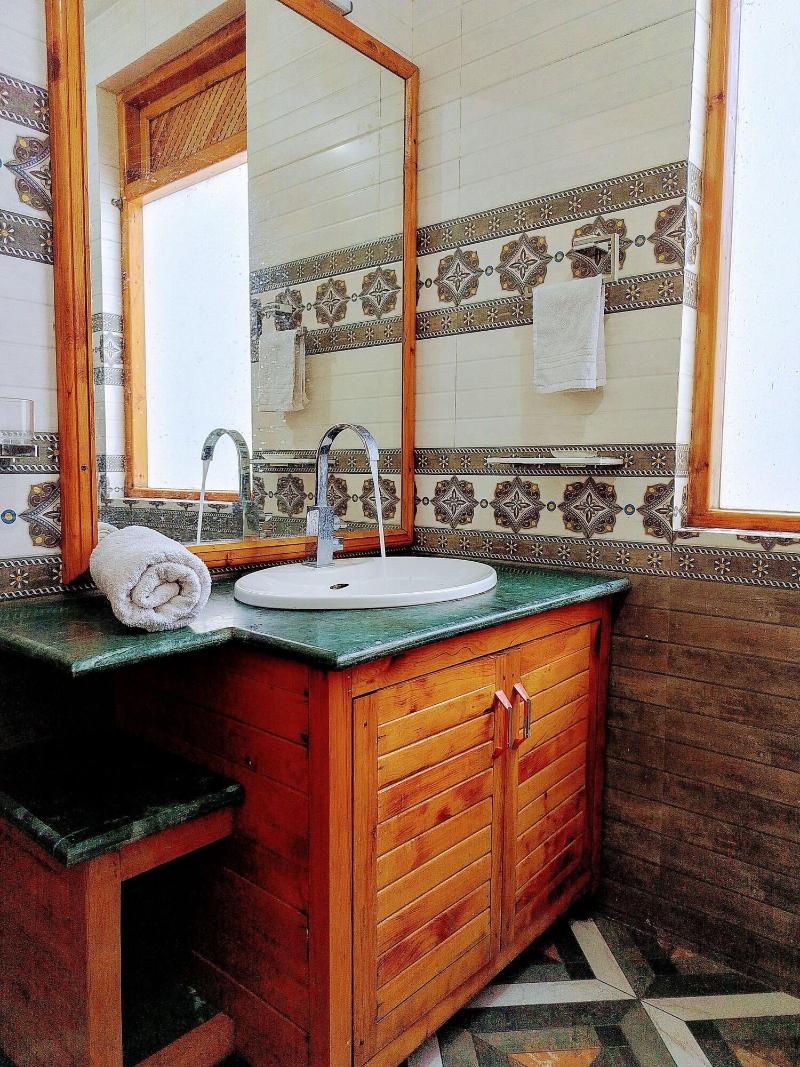 Elegance Retreat Manali Luxury Stay image