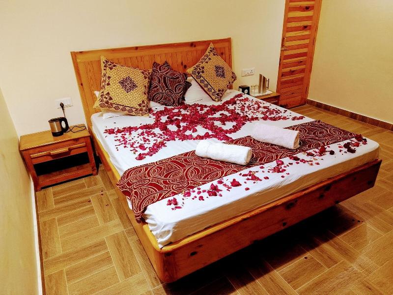 Elegance Retreat Manali Luxury Stay image
