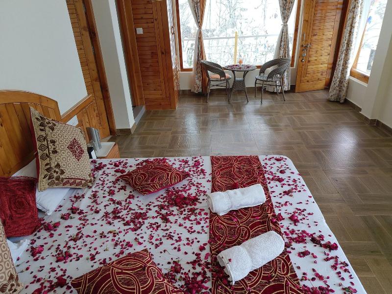 Elegance Retreat Manali Luxury Stay image