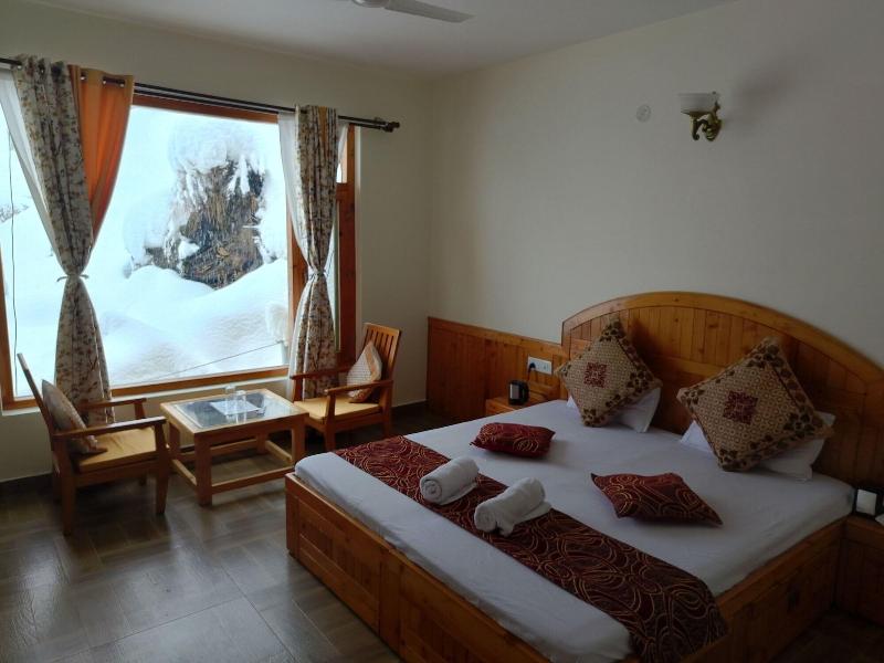Elegance Retreat Manali Luxury Stay image