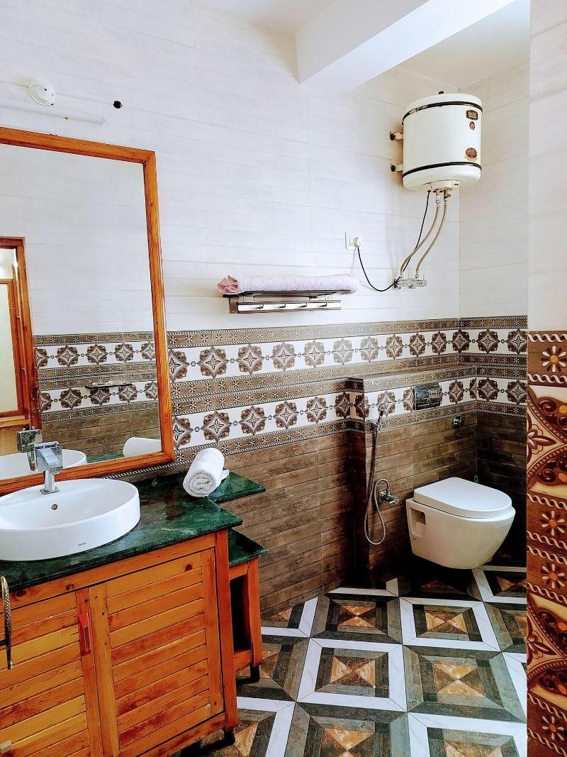 Elegance Retreat Manali Luxury Stay image