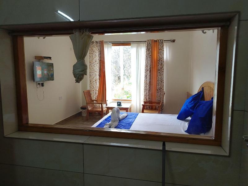 Elegance Retreat Manali Luxury Stay image
