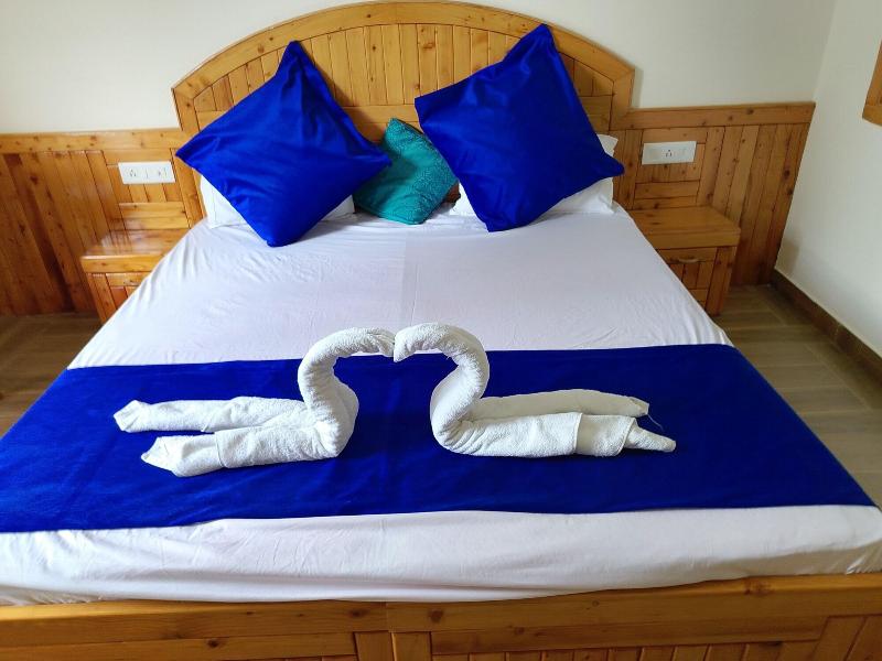 Elegance Retreat Manali Luxury Stay image