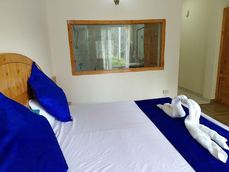 Elegance Retreat Manali Luxury Stay image