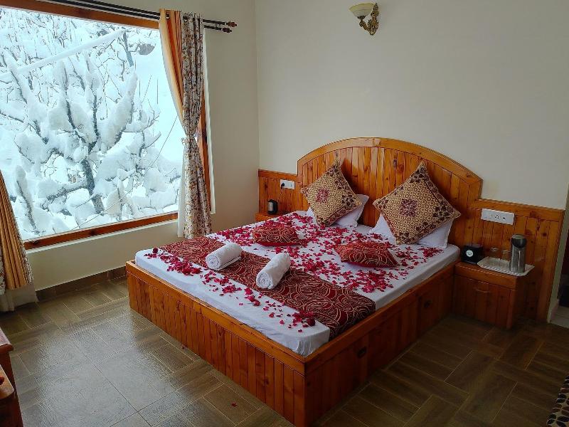 Elegance Retreat Manali Luxury Stay image