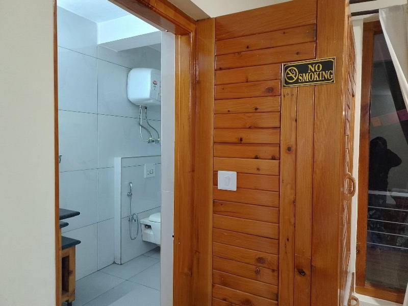 Elegance Retreat Manali Luxury Stay image